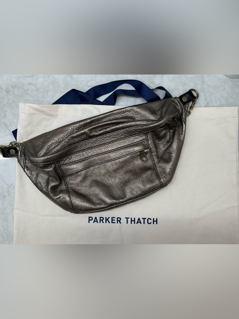 EUC Parker Thatch Cross your Heart Sling Leather Bag in Gunmetal.